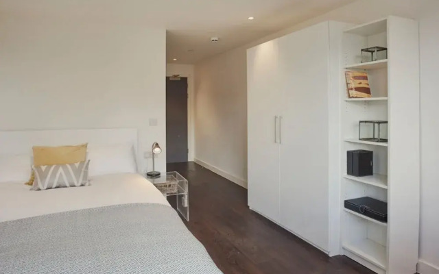 Student Luxury Studio Aldgate Residence
