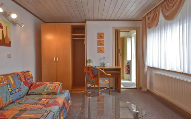 Charming Bungalow in Tabarz Thüringer Wald With Garden