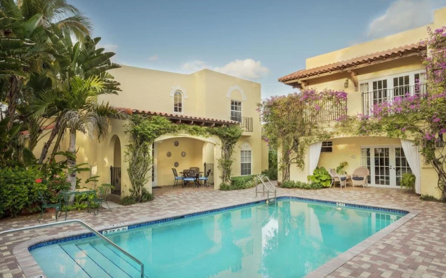 Coco Palm Cottage Vacation Home