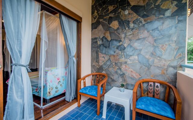 The Queen Park Beach Pool Villa