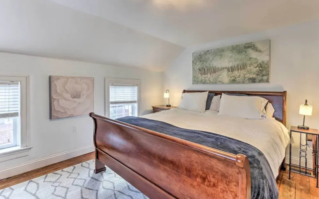 Townhome in Leesburg Historic District!