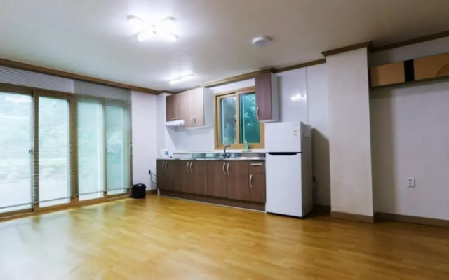 Namhae Yunseljung Pension