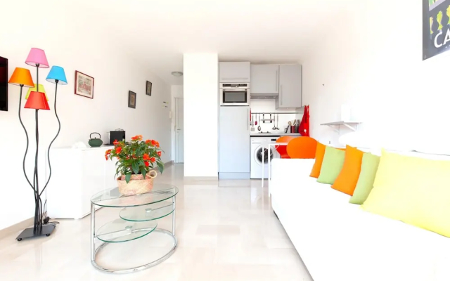 Studio In Cannes With Wonderful City View Terrace And Wifi 50 M From The Beach - Apartment in Cannes - Photo 2