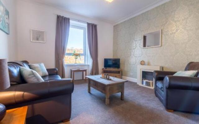 Riverside View Apartment