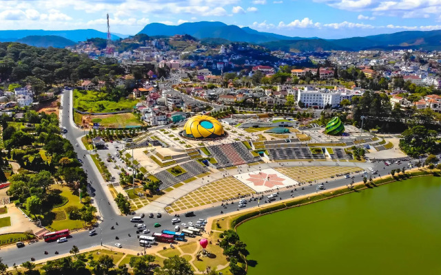 Rum Vang II Hotel