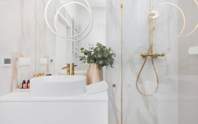 Lux Nadmotlawie Apartments by Renters