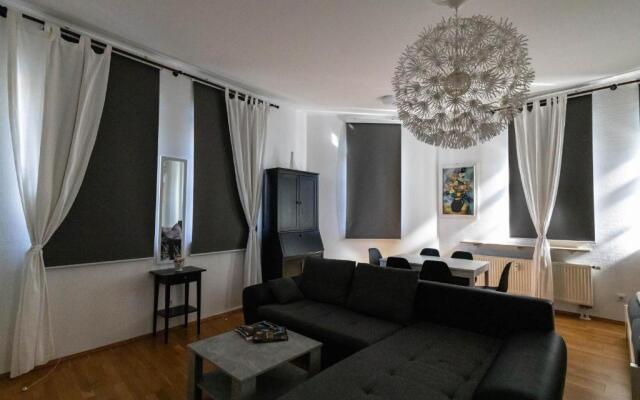 Parkside City Apartments No16