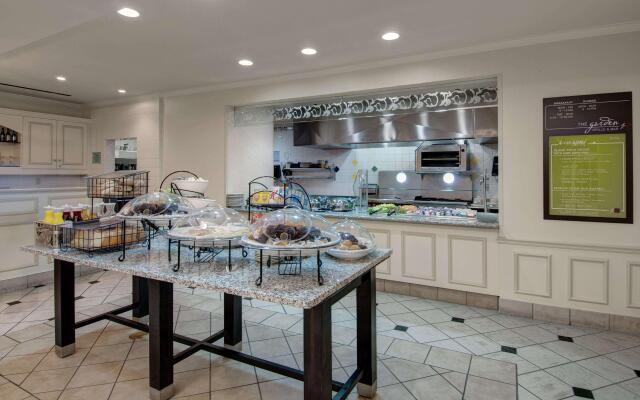 Hilton Garden Inn Detroit Metro Airport