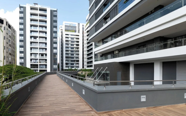 Riverside Square