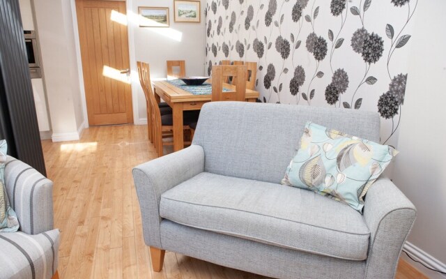 4 Bedroom House in Village Edge of Bath