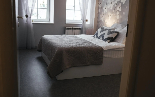 Апартаменты Red Town на бульваре Чавайна