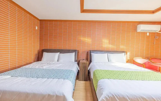 Geoje Rockspa Pension