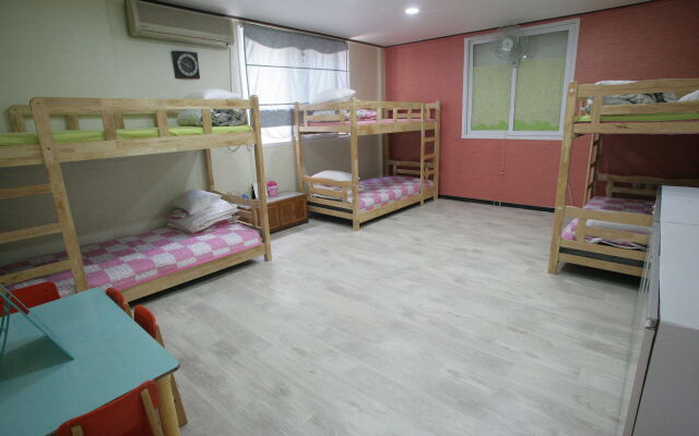 Calla Guest House - Hostel