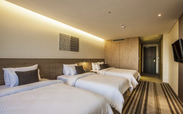 Hamilton Hotel