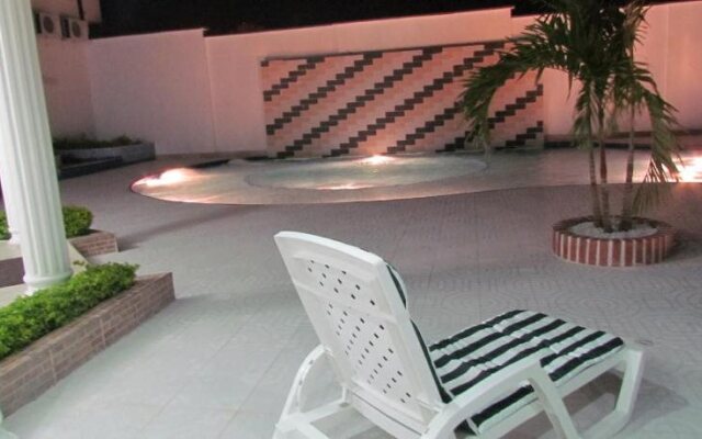 Hotel Iraqúa