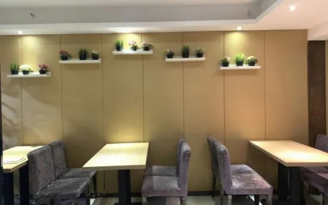 Xiangyun Hotel (Chongqing Library Metro Station Southwest Hospital Store)