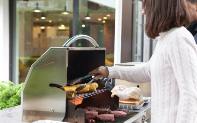 Backpacker College at EC Vancouver: APT Living