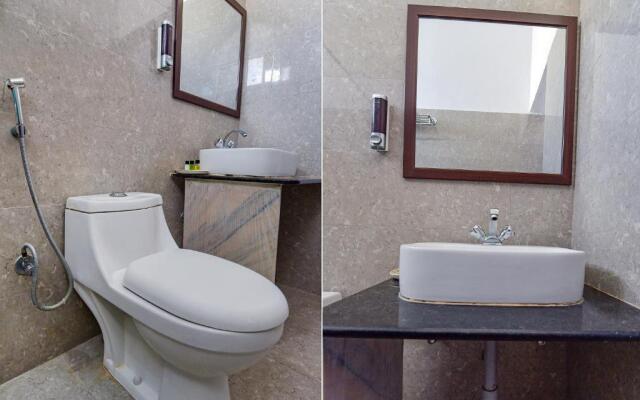 Fabhotel The Castle Homestay I