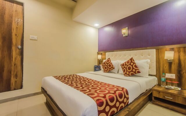OYO 9983 Hotel Golden Park