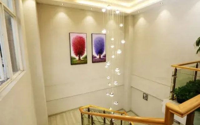 MeiYe Hotel (Guangzhou Shixi Subway Station)