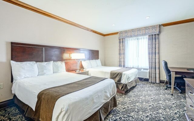 Woodbine Hotel and Suites