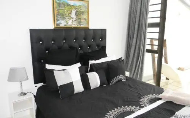 Dumela Margate Flat No 14