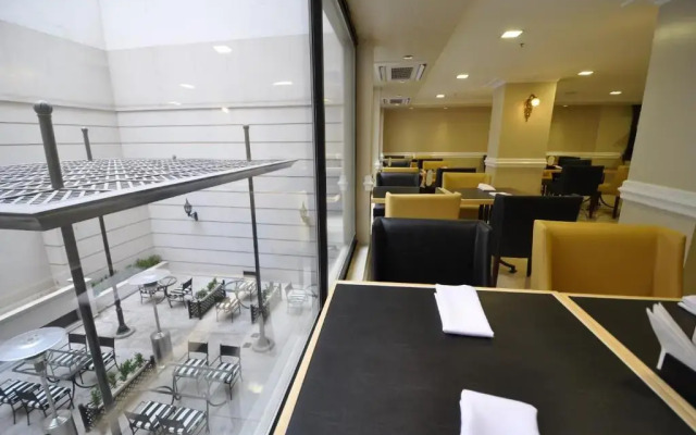 Amerian Executive Cordoba Hotel