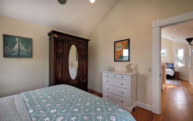 3715 Bliss by the Sea