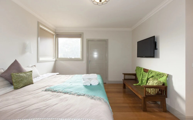 Aurora Manor Rooms