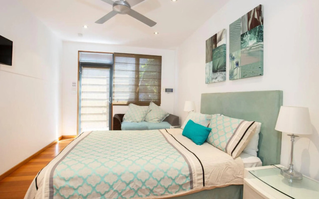 Illaroo I Absolute Waterfront with Spa