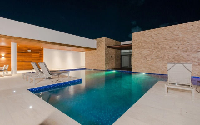 Location - 1 bdr - Rooftop Pool w Sea View - C408