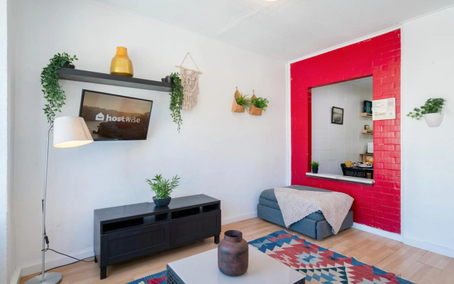 Large Flat w/ Terrace | Ace Location @ Aliados