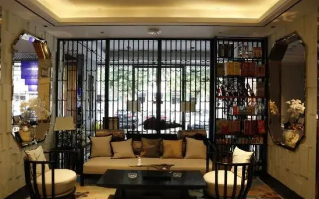 Five Star Holiday Hotel