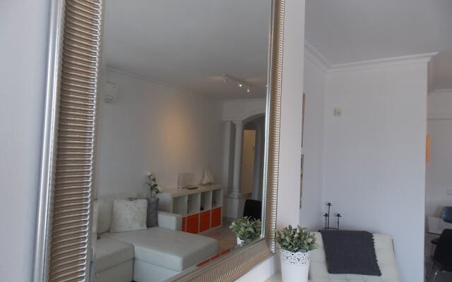 Fabulous Apartment Near Puerto Banus