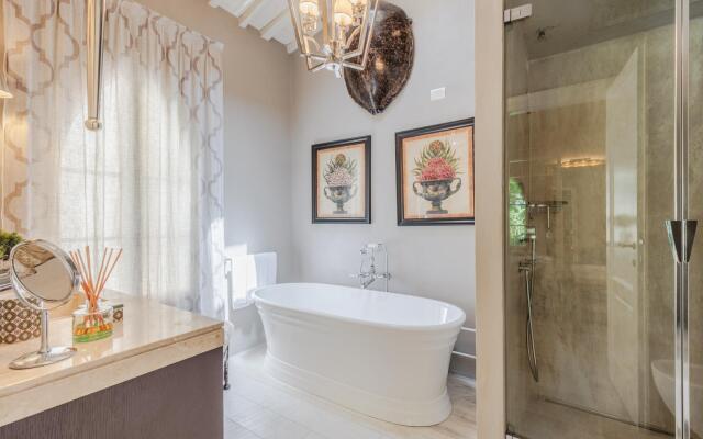 La Casina in Lucca With 2 Bedrooms and 3 Bathrooms