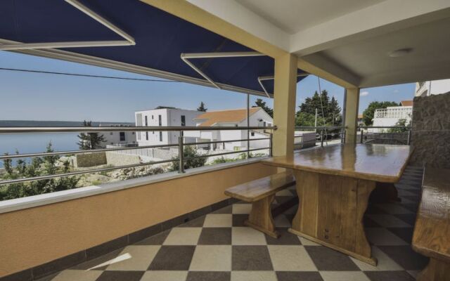 Apartment Tanja Maslenica