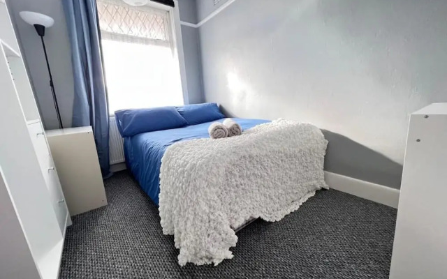 Shirley House 4 Guest house