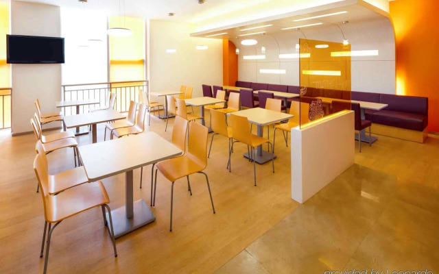 ibis Styles Wuhan Optics Valley Square Hotel