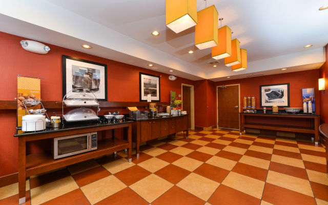 Hampton Inn Yorkville