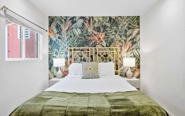 2 Units in Prime Hollywood Location Chic Renovated 1bdrs w/ Patio Avantstay