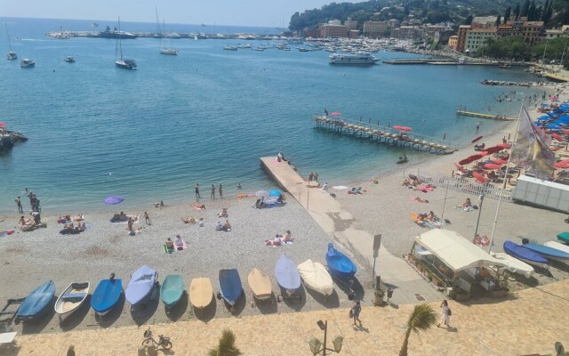 Un Tuffo nel Mare by PortofinoVacanze