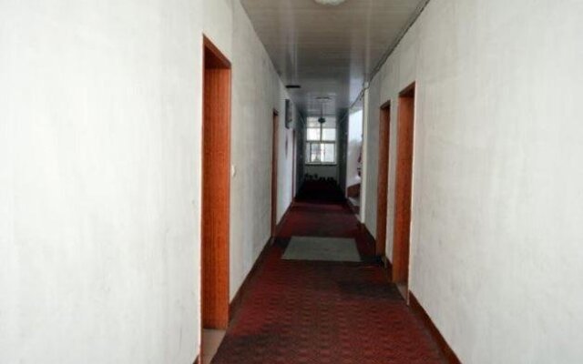 Xinhua Hotel