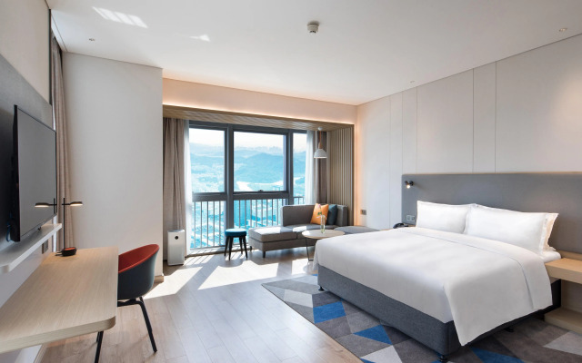 Holiday Inn Express Shenzhen Haiyuan City by IHG