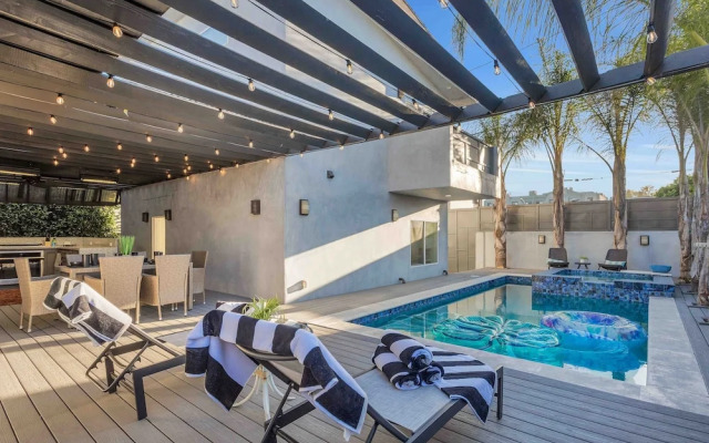 Walefield by Avantstay Mid-wilshire Home + Pool