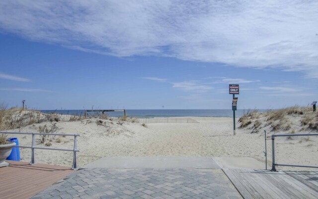 Ocean Grove Apt. w/ Balcony: 1 Block to the Beach!