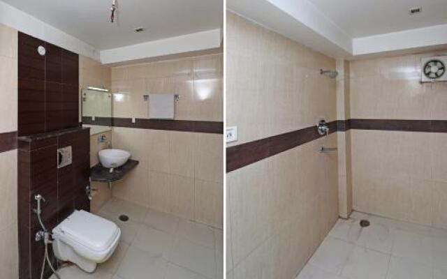 OYO Premium Swaroop Nagar