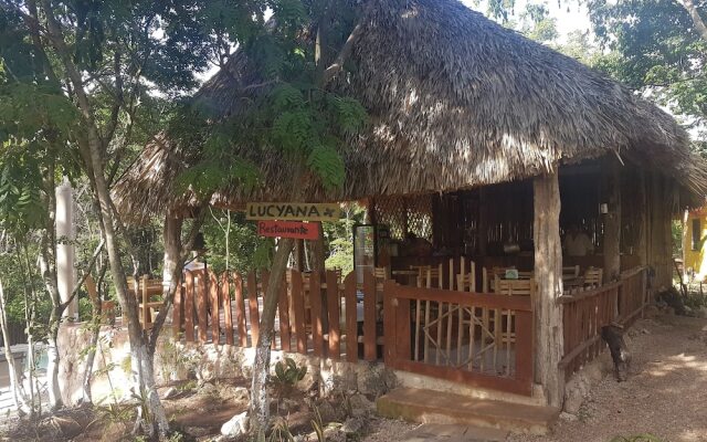 Gilmar Taakbil Luum Lojam Villas, Suites & Spa