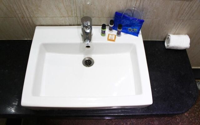 OYO Premium Pacific Mall Rajpur Road