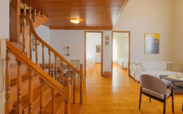 Anassa House