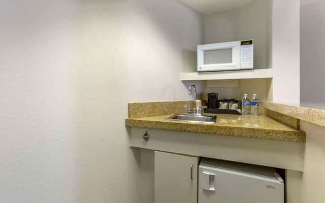 Windmill Suites Surprise - Phoenix, Ascend Hotel Collection